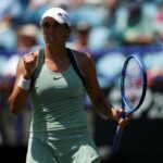Cheile si Ostapenko Avanseaza la Semifinalele de la Eastbourne Draper Merge Inainte in Categoria Barbatilor