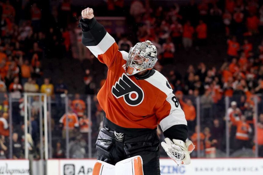 Flyerii Semn Playoff Distingere Dan Vladar la Extindere de Cinci Ani