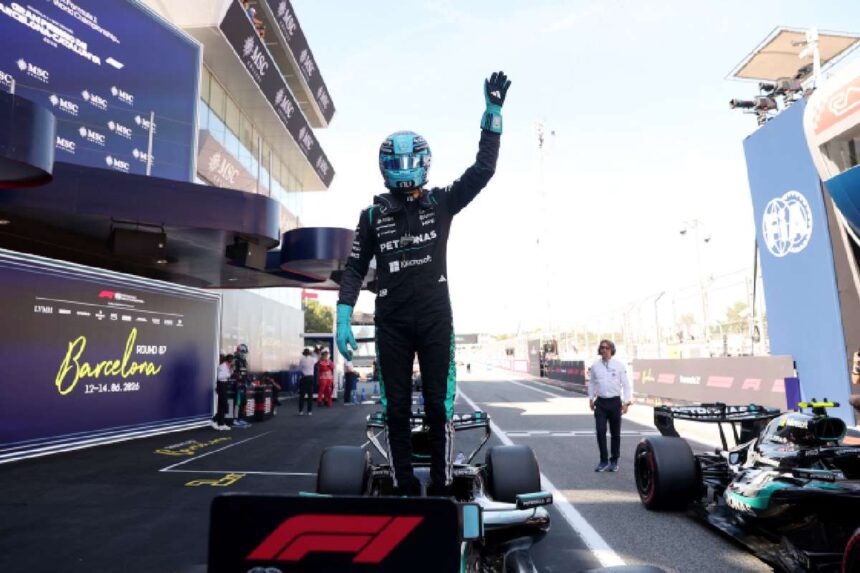George Russell recupereaza dupa dificultati pentru a obtine pole position la Marele Premiu din Barcelona