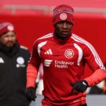 Mbekezeli Mbokazi va juca pe aceeasi echipa cu Lionel Messi