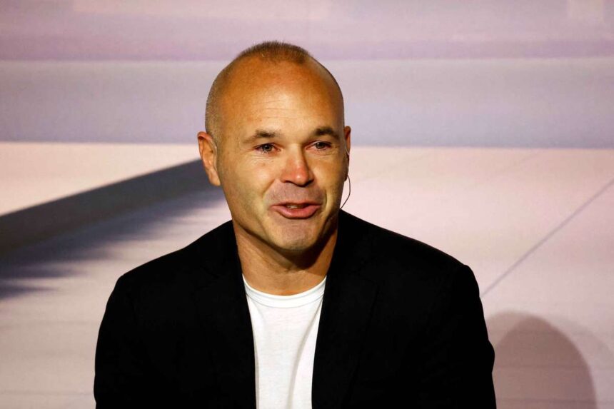 andres iniesta preia primul sau rol de antrenor la clubul din liga a doua din uae gulf united