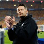 pierre sage se rezuma din functia de antrenor la lens cu crystal palace indeplinind interes