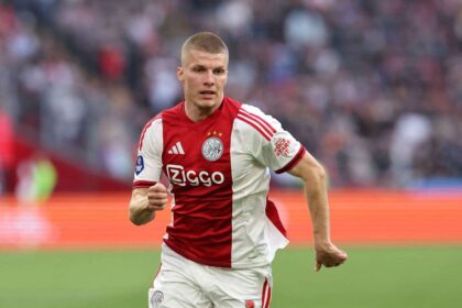 Anton Gaaei Eintracht Frankfurt Arata Interes pentru Defenderul Ajax