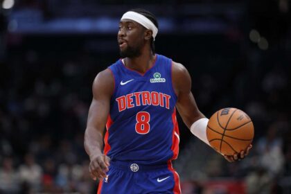 Bucks achizitioneaza Caris LeVert si pick uri in tranzactie cu Pistons