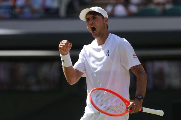 Cobolli avanseaza la sferturile de finala de la Wimbledon pentru al doilea an consecutiv dupa ce l a invins pe De Minaur