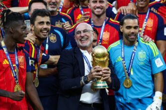 Emotional De la Fuente Praises Spain Team Following World Cup Victory