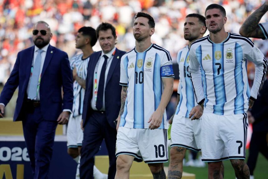 FIFA deschide investigatie privind FA Argentina pentru bannerul Falklands si incidentul finalei Cupei Mondiale