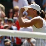 Iga Swiatek infrunta Karolina Pliskova in ralul doi de la Wimbledon