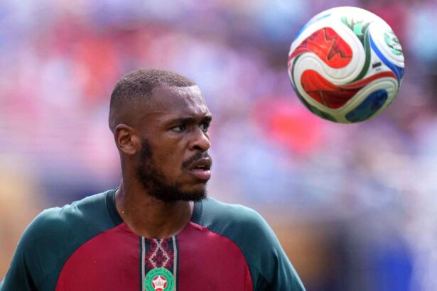 Ipswich Town semneaza fundasul Issa Diop de la Fulham pe un contract de patru ani