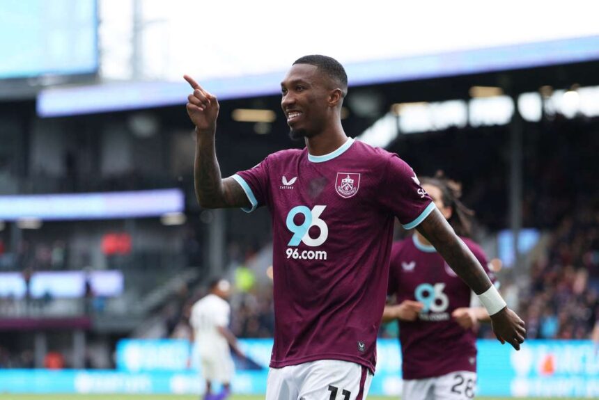 Jaidon Anthony se alatura Brentford de la Burnley pe un contract de patru ani
