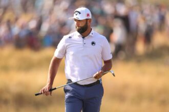 Jon Rahm Scapa cu Avertisment Dupa Aruncarea Clublui La British Open