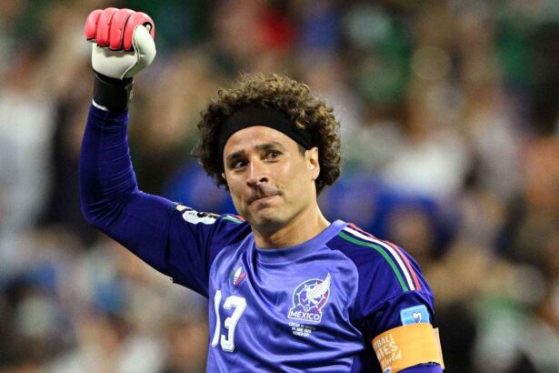 Legenda mexicana Guillermo Ochoa anunta retragerea din fotbal