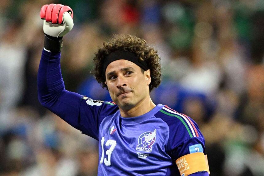 Legenda mexicana Guillermo Ochoa anunta retragerea din fotbal