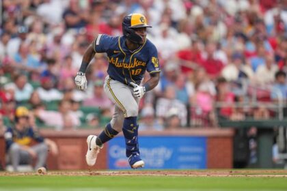 Luis Lara aduce doua RBI uri cu prima lovitura MLB in debut