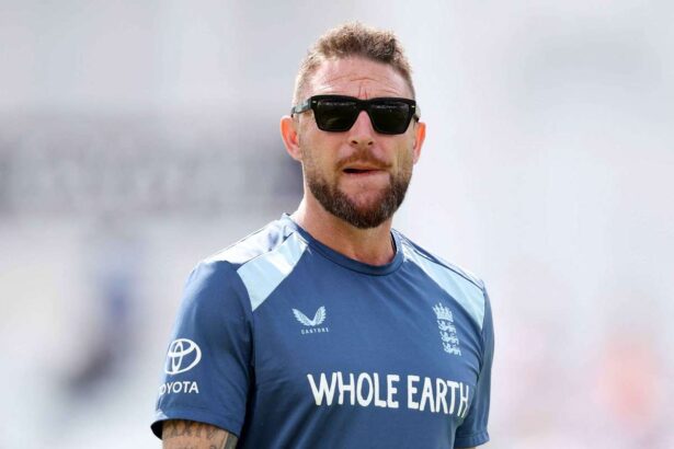 McCullum se va retrage ca antrenor al echipei de test a Angliei va continua in rolul de balon alb