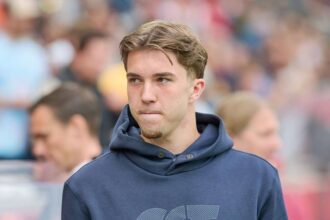Noua transferare Brentford Jannik Schuster recunoaste o experienta provocatoare in pre sezon