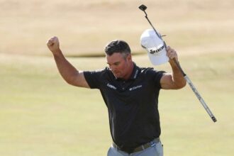 Ryan Fox Din Noua Zeelanda Invinge La A 154 a British Open Pentru Primul Sau Titlu Major