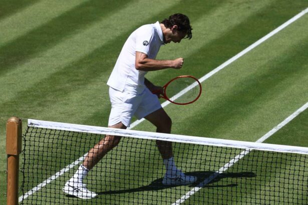Taylor Fritz Avanseaza La Wimbledon Trei Runde