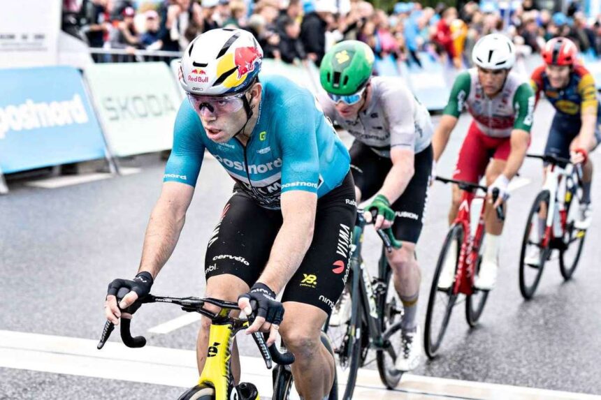 Wout van Aert castiga etapa regina a turului danemarcei realizand o triplare impresionanta