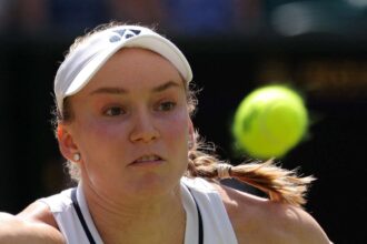 fosta castigatoare de la wimbledon rybakina eliminata in turul treisprezece
