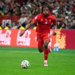 jucatorul de cupa mondiala svizra johan manzambi se alatura aston villa de la freiburg