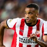 Atacantul PSV Alassane Plea este asteptat sa absolve pana la doua luni in urma unui nou accident de lucru