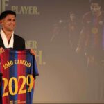 Barcelona se intoarce pe joao cancelo pentru a intari apararea inainte de campania la liga