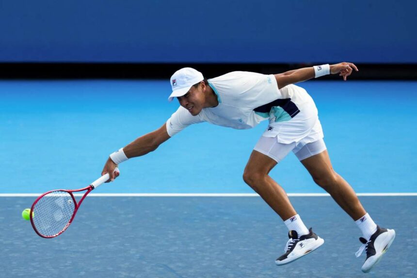 Brandon Nakashima Mentinere Performanta Puternica cu Victorie de Cincinnati asupra Daniil Medvedev