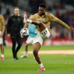 Brentford rupt recordul clubului pentru a se semna mamadou sangare de la lens in afacerea de 39 milioane pound