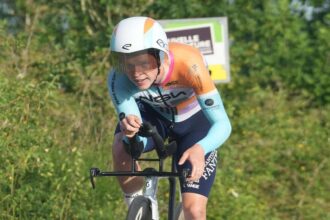 Ciclistul Britanic Finlay Tarling Mureaza Dupa Un Accident In Stagea Opt a Volta a Portugal