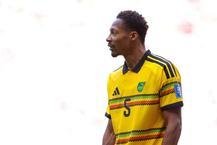 Coventry City confirma semnarea lui Ethan Pinnock de la Brentford pentru o suma neremarcata