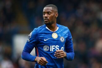 De ce Tosin Adarabioyo ar trebui sa inlocuiasca Ezri Konsa la Aston Villa