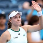 Elena Rybakina Se Straduieste Prin Intarzieri Datorate Ploii Pentru A Castiga In Cincinnati Iga Swiatek Avanseaza