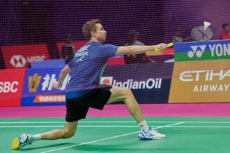 Gemke Socheaza Superstarul Indonezian pentru a continua parcursul remarcabil la Campionatul Mondial de Badminton