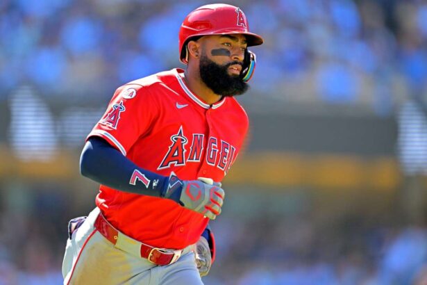Ingeri tradeaza puternic batejoarul Jo Adell la Cleveland Guardians in exchange pentru Jacob Cozart