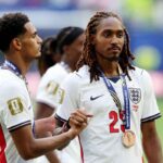 Inter Milan Semneaza Angliei Djed Spence de la Tottenham pe un contract de cinci ani