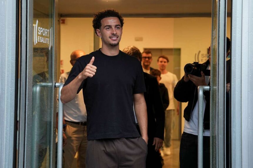 Inter Milan Semneaza Mijlocasul English Curtis Jones de la Liverpool pe Contract Lung Term