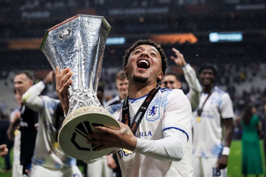 Jadon Sancho vazut antrenand la clubul non liga Flixton din Manchester