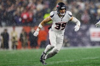 LB ul Texan Henry Tootoo semneaza un contract de prelungire pe doua ani in valoare de 16 milioane dolari
