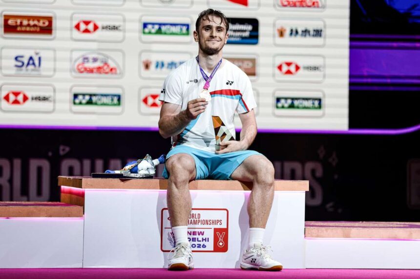 Lanier Invinge Naraoka pentru a Deveni Primul Francez care Castiga Titlurile Mondiale la Singles