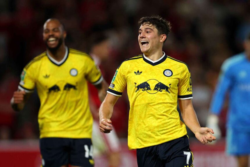 Leeds infrangere Nottingham Forest si Brentford suprasupun Birmingham in Cupa EFL