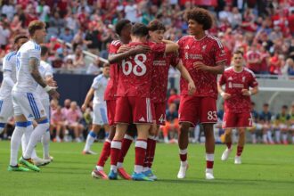 Liverpool sufera infrangere de presezon in fata lui Leeds dupa o prabusire in repriza a doua