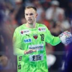 Lumea Handbal Star Gidsel sa Navigheze Cross Marea Adanca Canal in Sfida Ape Deschise