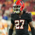 NFL Suspenda Pejaru James Pearce Jr pentru Opt Meciuri Datorita Acuzatiilor de Violenta Domestica