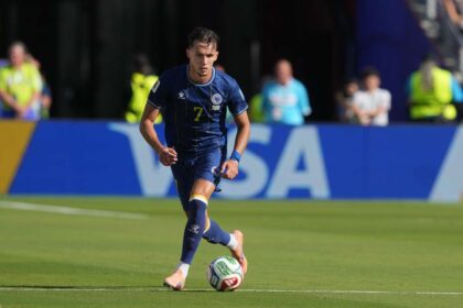 Newcastle United anunta semnarea lui Amar Dedic de la Benfica pe un contract de cinci ani