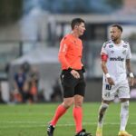 Neymar devine primul jucator care este obligat sa paraseasca terenul in timp ce Serie A testeaza regula anti irosire de timp