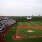 Philadelphia Phillies Invinge Minnesota Twins in Meciul Campului Viselor in Iowa