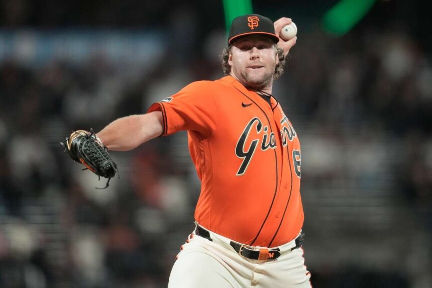 Red Sox Cumpara Pitcher Erik Miller de la Giants pentru Marcelo Mayer