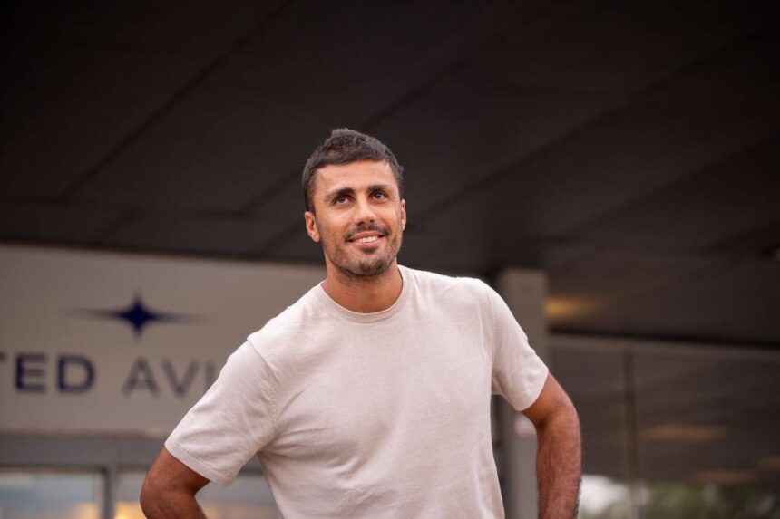 Rodri Soseste in Barcelona pentru Transferul De Somn de la Manchester City