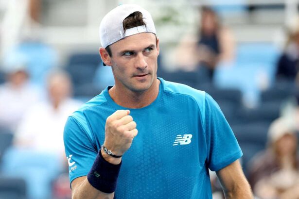 Tommy Paul invinge semant top seed alexander zverev pentru a avansa in sferturi de finala